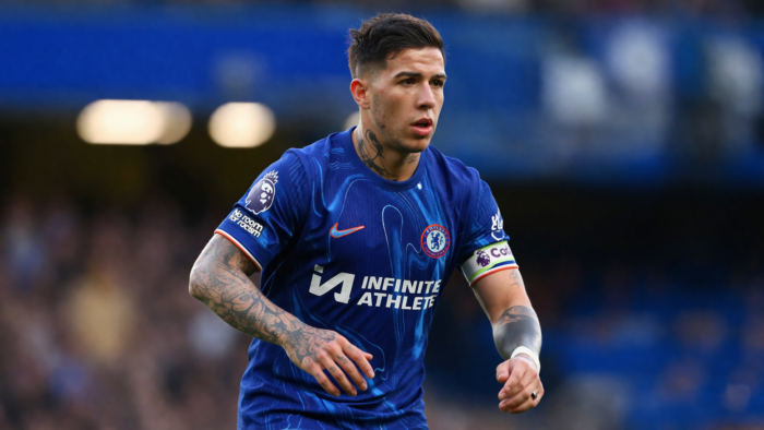 Chelsea-büntetés Enzo Fernándeznek,